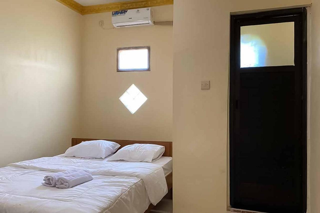 Palace Syariah Homestay Redpartner Banyuwangi  Eksteriør bilde